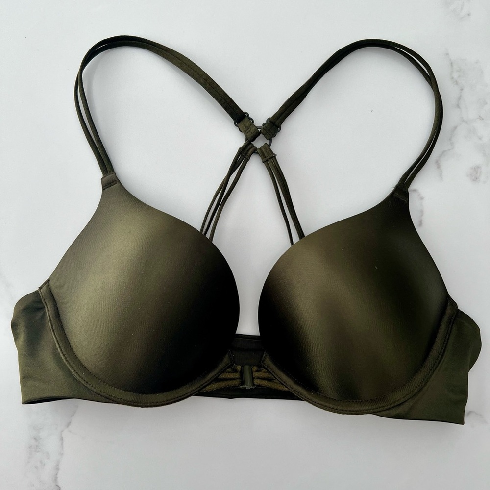 Victoria's Secret Green T-Shirt Bra with Criss-Cross Straps